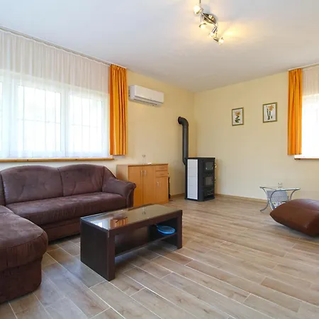 Appartement Bozana 1840 *